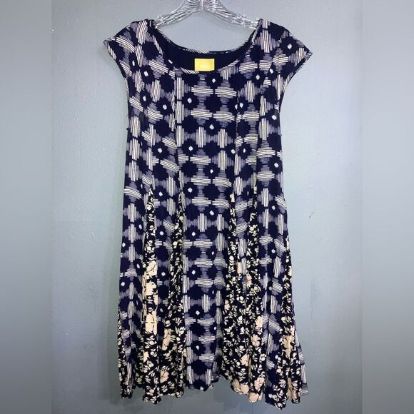 Maeve Anthropologie Navy and Cream Patterned Floral Midi flowy Dress Medium FLAW - Picture 1 of 10